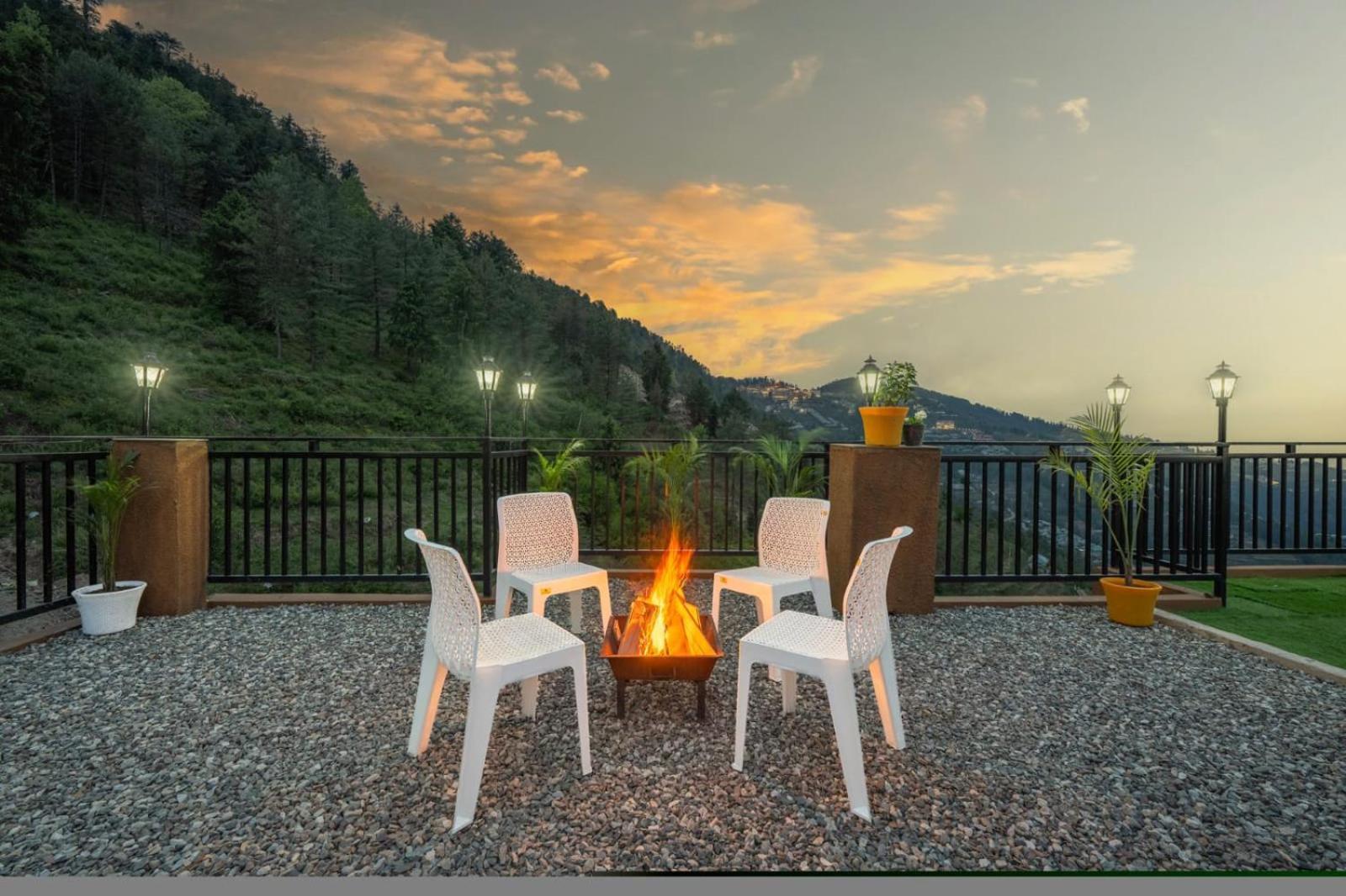 The Countryside Retreat I Vacations I Conference I Mice I Family Events I Open Air Terrace I Sky Bonfire I Kufri By Exotic Stays Шимла Екстериор снимка